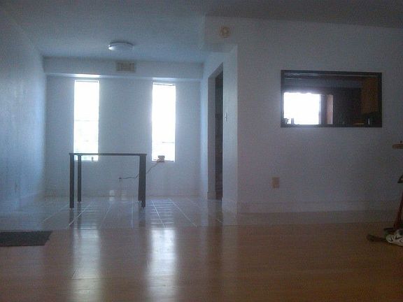 4th image of 509 S Avenue H