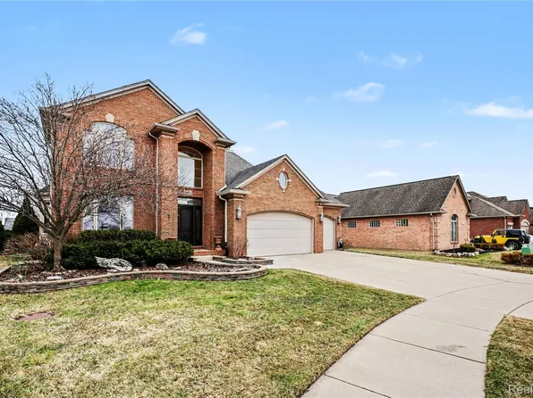 50414 Greycoat Ln, Macomb, MI 48044