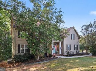 140 Manor Dr, Fayetteville, GA 30215