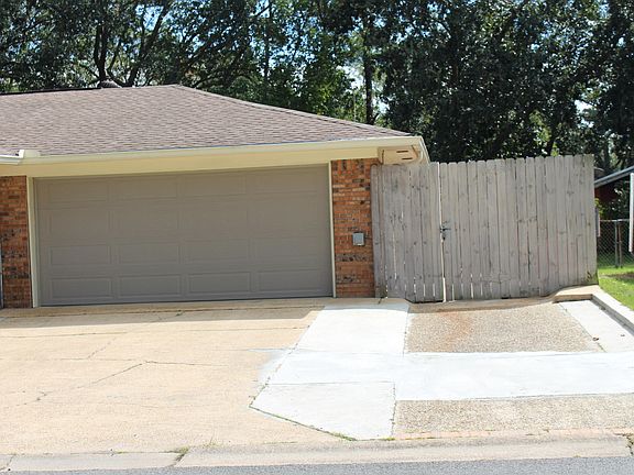 3rd image of 103 Arbor Vista Dr