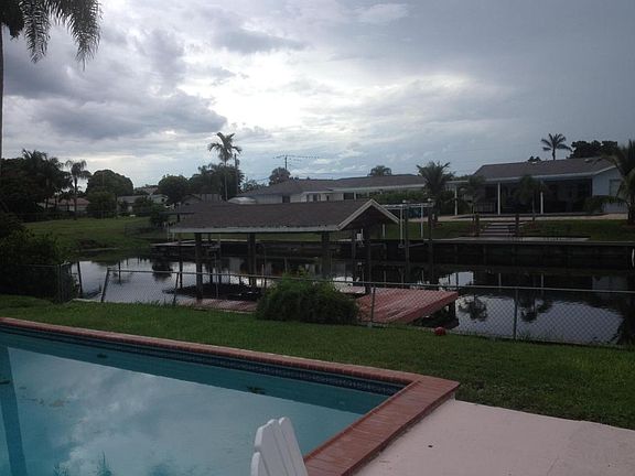 2nd image of 1511 Palm Cir