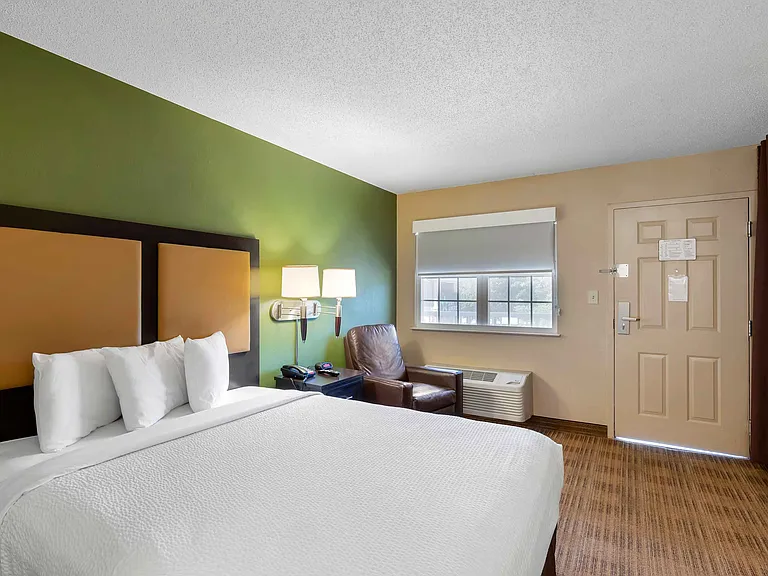 Studio Suite - 1 Queen Bed