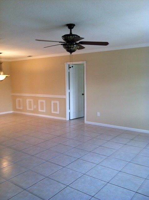 1st image of 537 SE Whitmore Dr