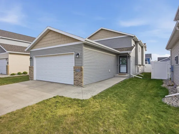 6270 56th Ave S, Fargo, ND 58104
