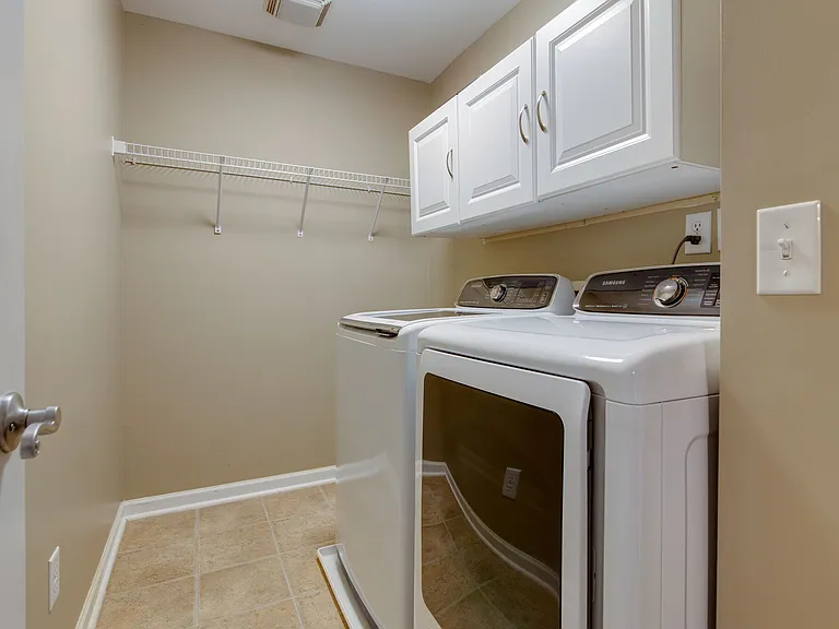 7802 Kemberton Dr W — Photo 20