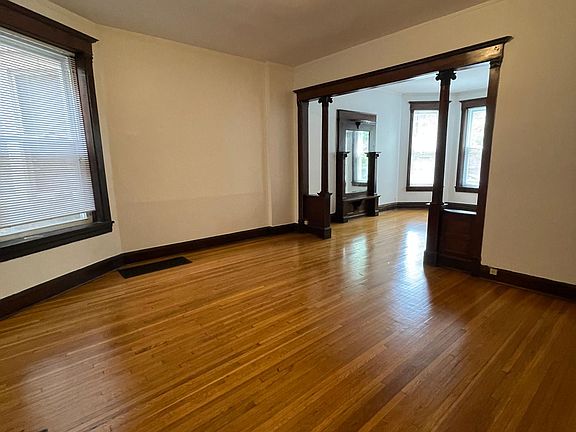 3rd image of 2842 W Shakespeare Ave #1