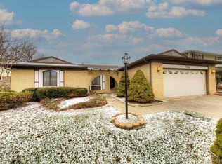 6885 Woonsocket St, Canton, MI 48187