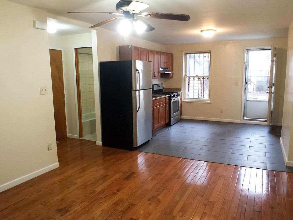 1st image of 549 Macdonough St #1
