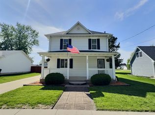325 NW Lynn Ave, Earlham, IA 50072