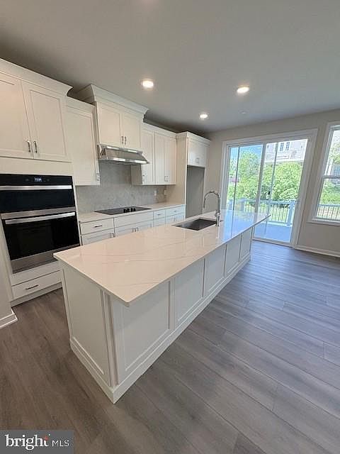 1st image of 46 Grayson Ln