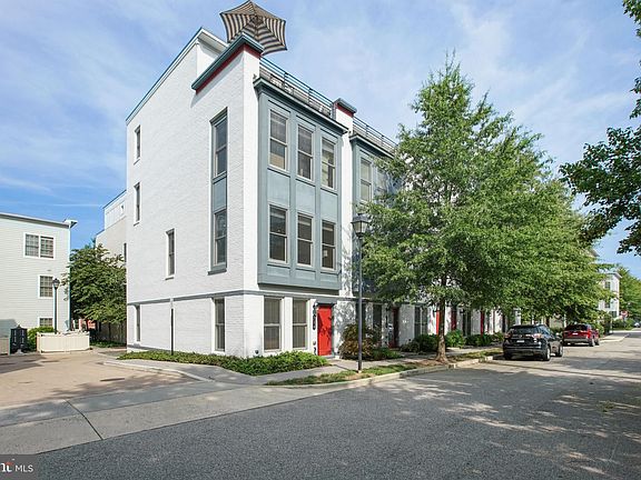 4th image of 724 Snowden Hallowell Way