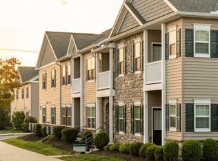 619 Thornberry Ln APT 207, Lititz, PA 17543