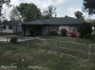 3250 Taft Ave, Groves, TX 77619