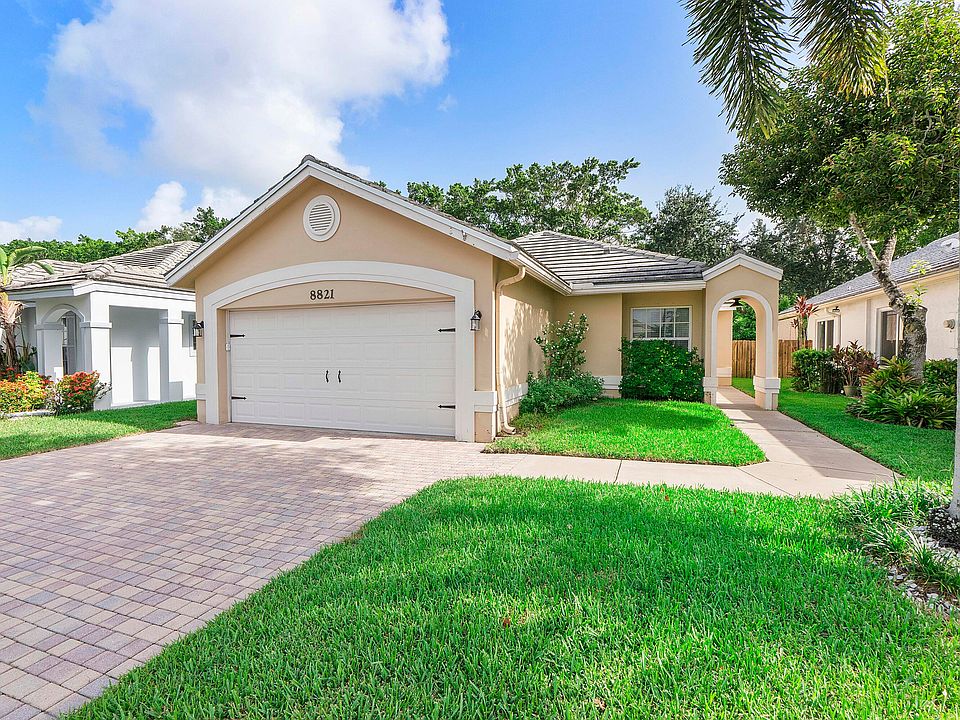 1st image of 8821 Lake Park Circle N