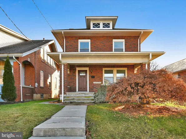 328 E Maple St, Cleona, PA 17042