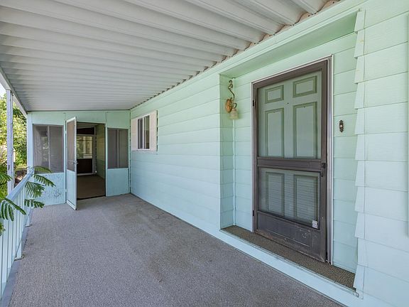 5th image of 320 Bluebird Ln #320