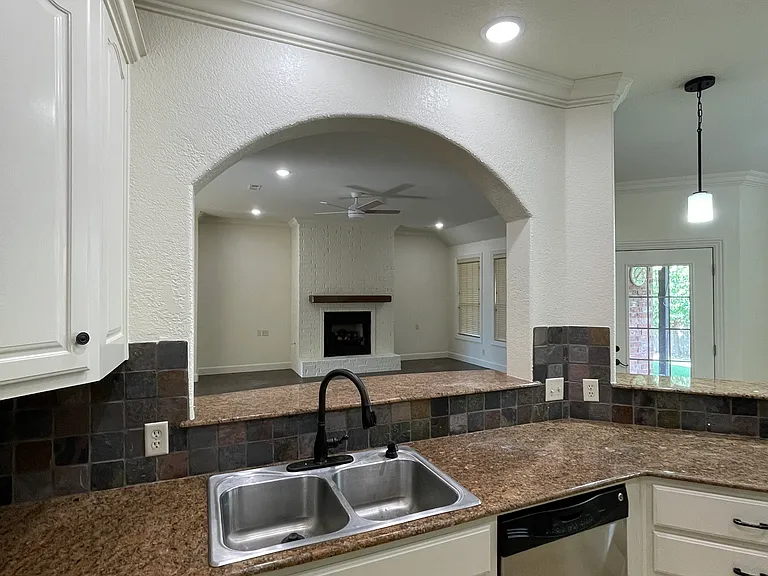 3806 Staverton Dr — Photo 18