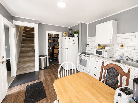3rd image of 14 Asnuntuck Street
