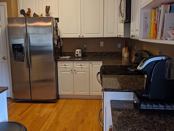 Kitchen viewed from breakfast area