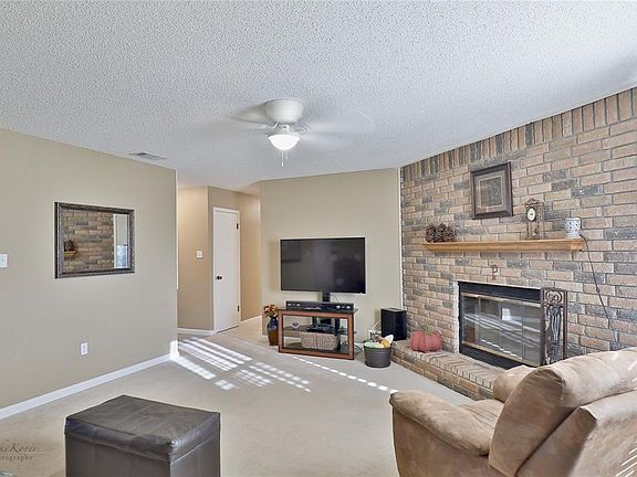 4th image of 817 Chanticleers Ln