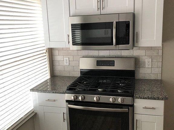 Gas Range and Microwave