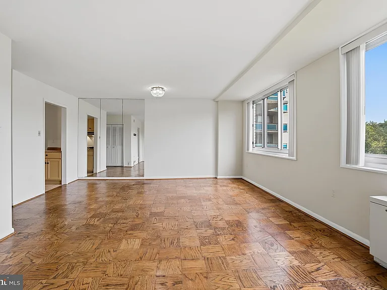 10500 Rockville Pike #605 — Photo 12