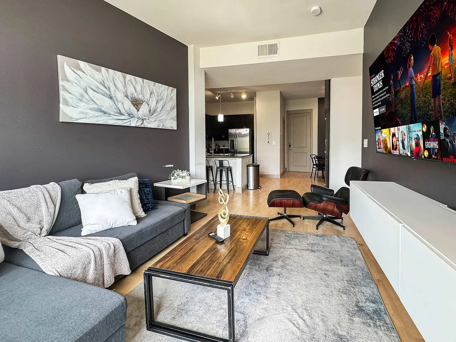 2 bed, 2.0 bath, $5,326 — Photo 2