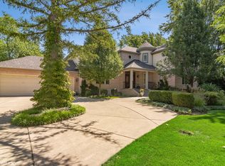 2045 Lavigne Ln, Northbrook, IL