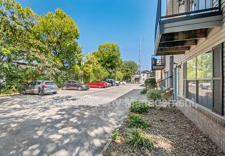 1621 N Leverett Ave #9 — Photo 26