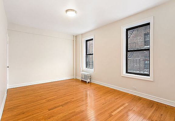 3rd image of 121 Seaman Ave APT 6D