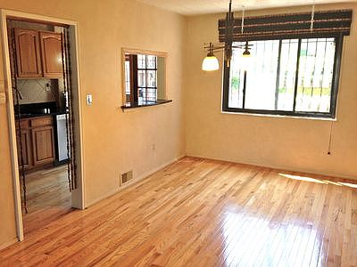 2nd image of 137 Urell Pl NE