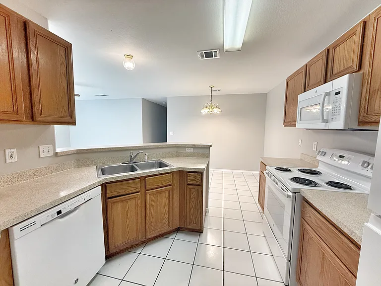 2754 FM 1044 — Photo 8