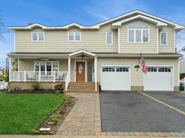 2434 Wallen Lane, North Bellmore, NY 11710