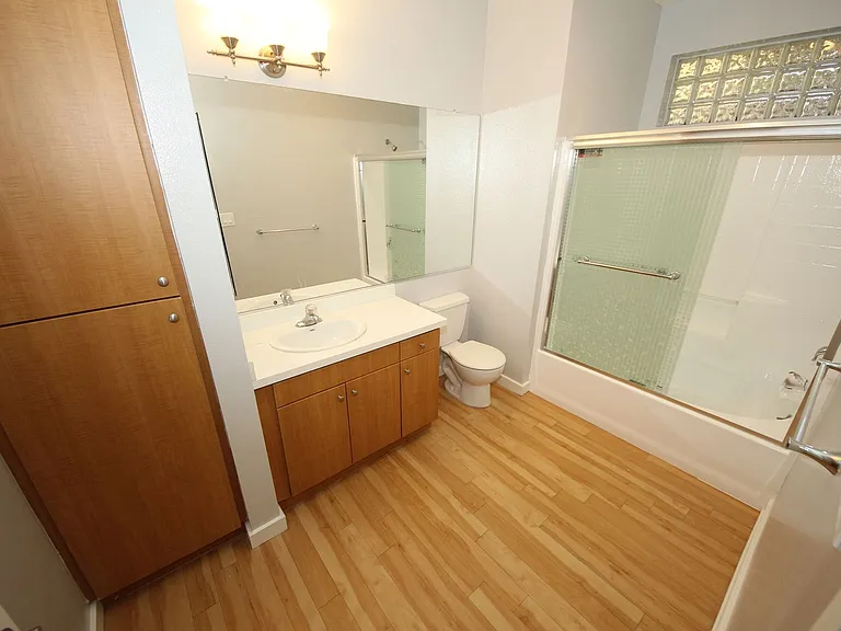 7070 Flight Ave — Photo 11