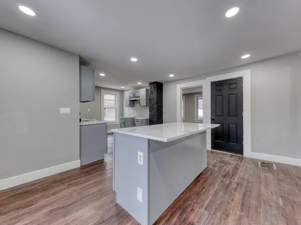 68 Lewis Ave Unit 2, Meriden, CT 06451