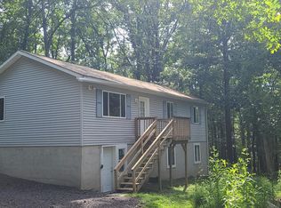 130 White Face Rd, Henryville, PA 18332