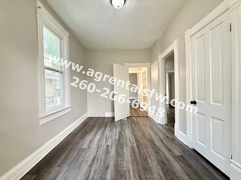 915 Lincoln Ave — Photo 12