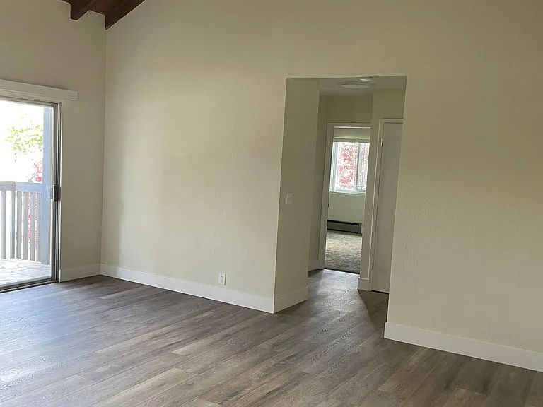 607 Timberpine Ave #2 — Photo 3