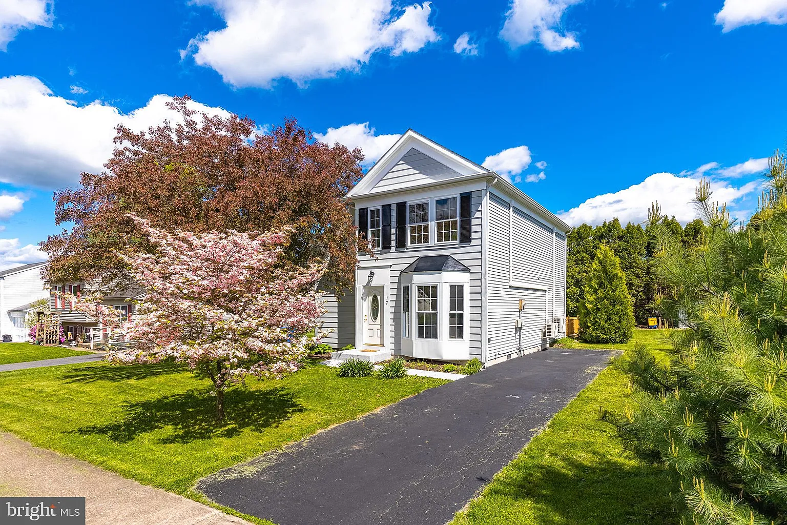 17 Lilac Dr photo 1