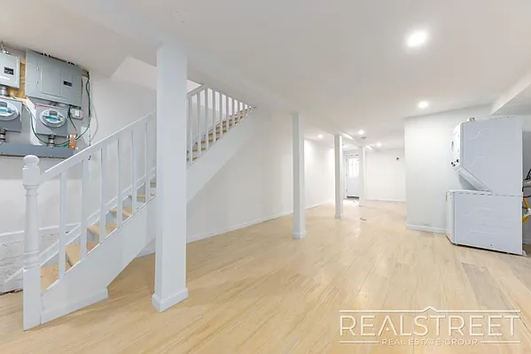 Rented by Real Street Inc | media 1