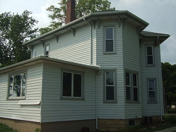 3rd image of 250 W 5th Ave