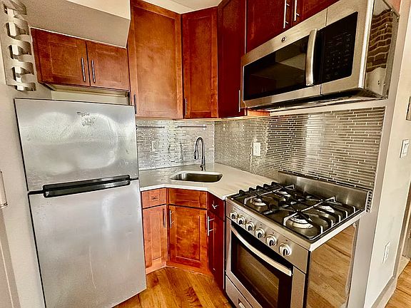 3rd image of 57 Halsey St APT 7