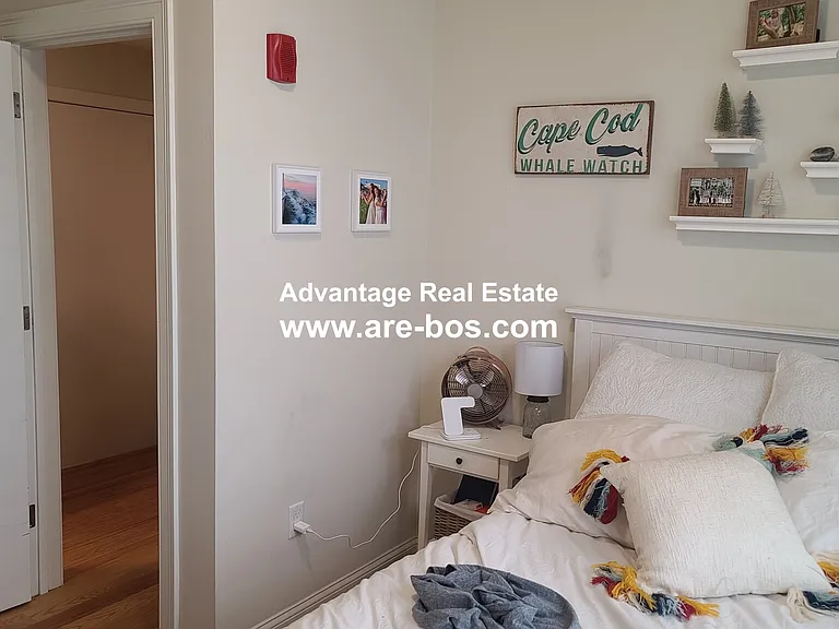 121 Webster Ave #1 — Photo 14