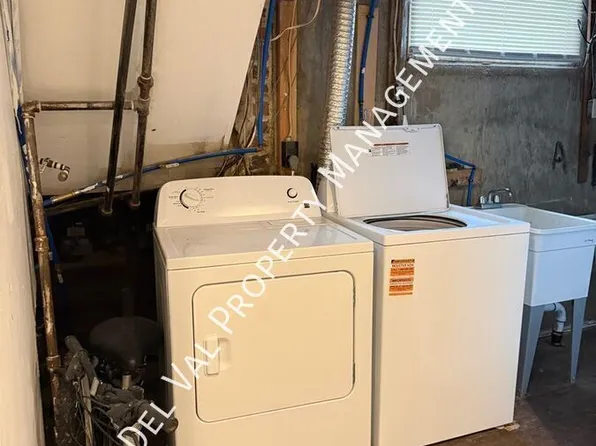 720 Pine St #B, Darby, PA 19023