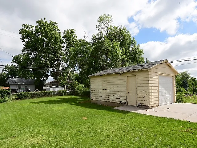 5830 Spaulding St — Photo 13