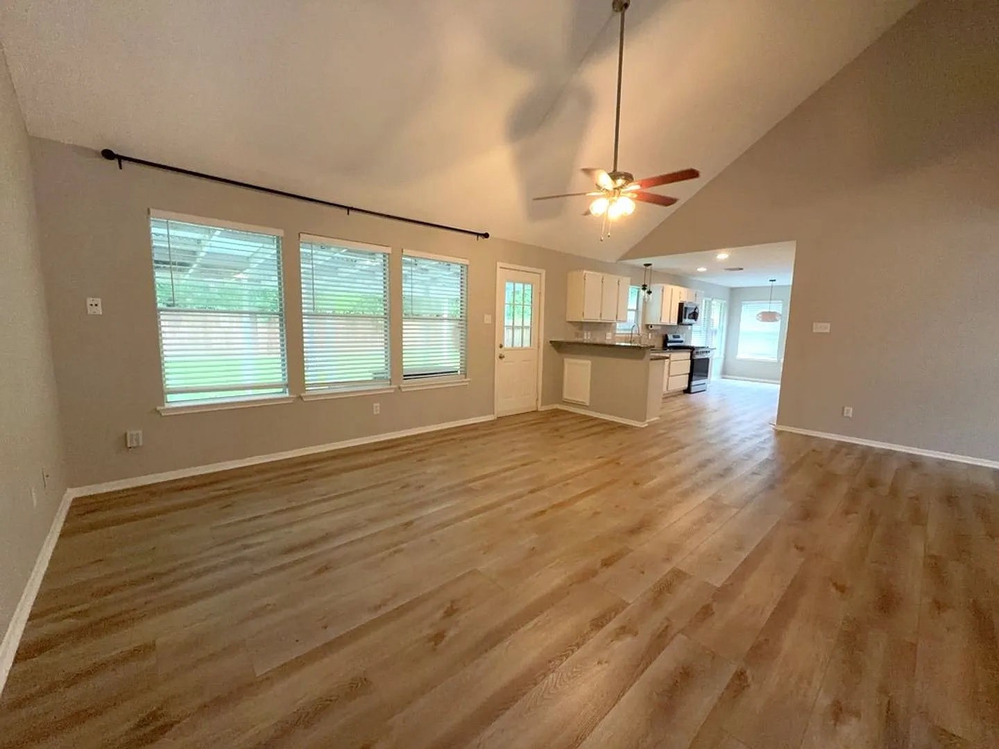 2106 Lexington Woods Dr *Ask About Our No Cash Deposit Option!* — Photo 4