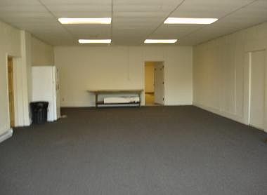 2nd image of 3005 Tuscarawas St W