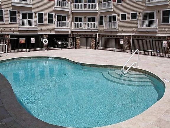 2nd image of 21 Blaine Ave Unit 15