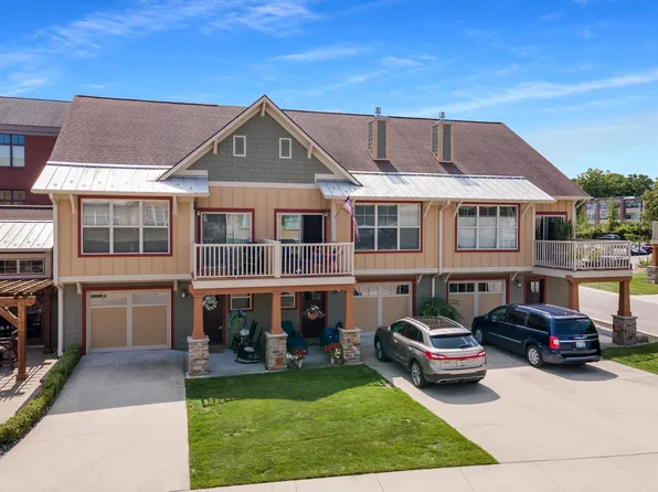13804 S West Bay Shore Dr #19, Traverse City, MI 49684