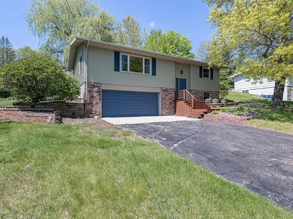 900 HOLLYWOOD DRIVE, Merrill, WI 54452